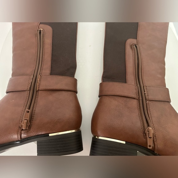 Call it Spring Sterna Velcro Closure High Ankle Block Boot (SH88) - Picture 9 of 14